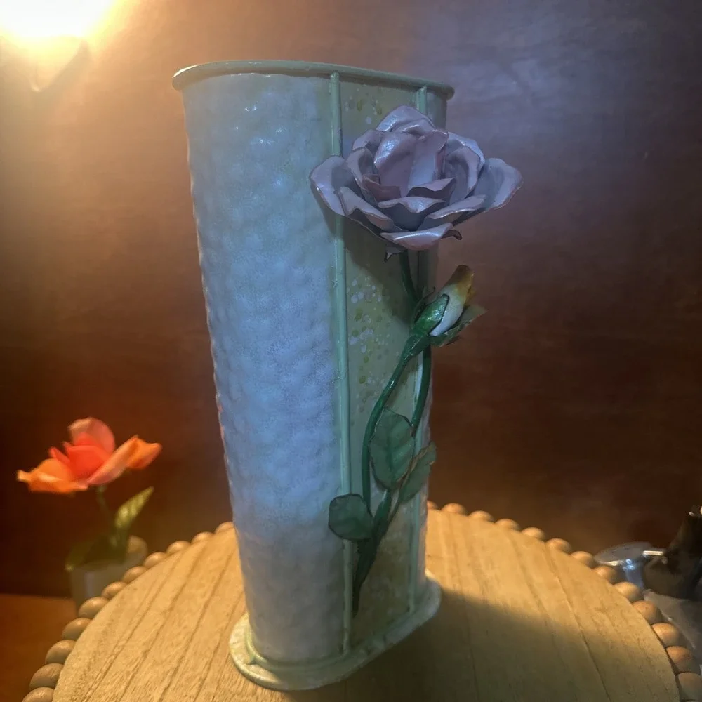 Galvanize/Metal Footed Planter/Vase With Hand Painted 3D Pink-yellowRoses 10.5